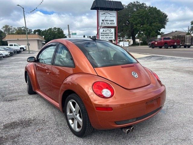 Volkswagen New Beetle Coupe 2dr Manual PZEV 2010
