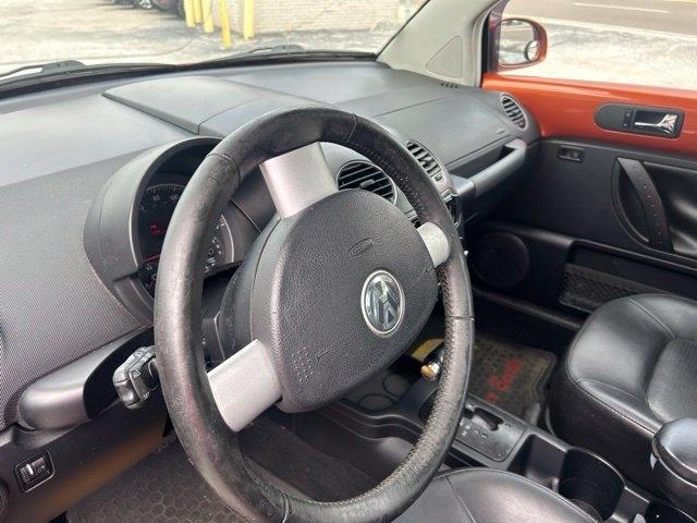 Volkswagen New Beetle Coupe 2dr Manual PZEV 2010