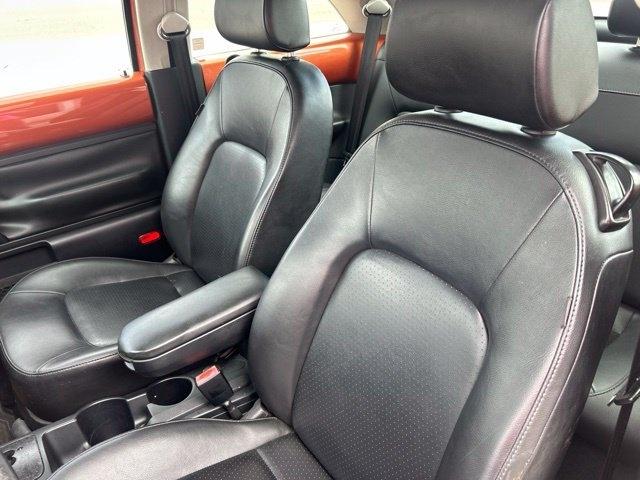 Volkswagen New Beetle Coupe 2dr Manual PZEV 2010