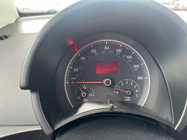 Volkswagen New Beetle Coupe 2dr Manual PZEV 2010