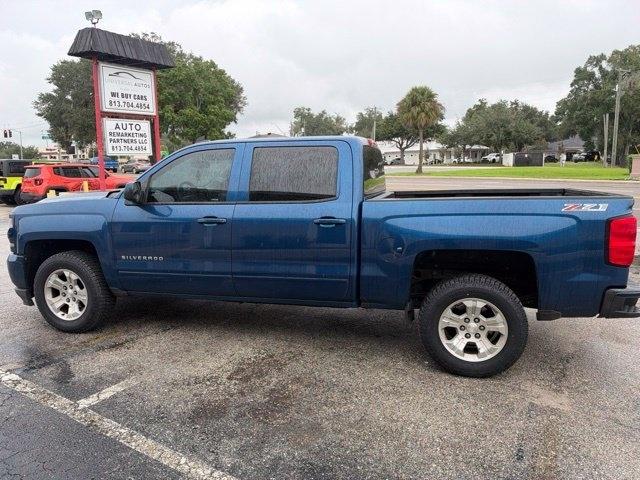 Chevrolet Silverado 1500 4WD Crew Cab 143.5" LT w/2LT 2017