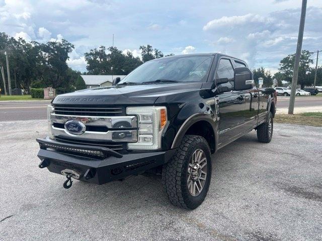 2017 Ford Super Duty F-350 SRW Platinum 4WD Crew Cab 8' Box