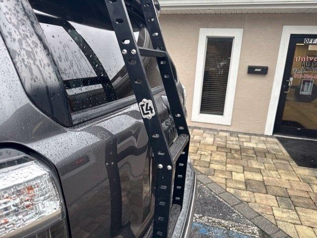 Toyota 4Runner TRD Off Road Premium 4WD (Natl) 2019