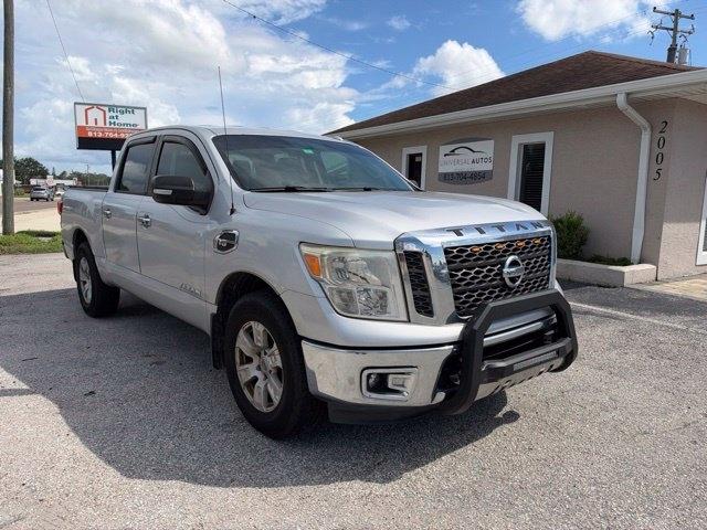 Nissan Titan 4x2 Crew Cab SV 2017