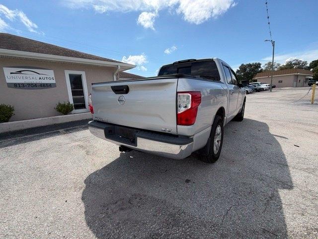 Nissan Titan 4x2 Crew Cab SV 2017