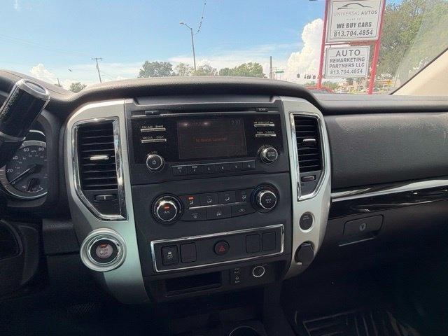 Nissan Titan 4x2 Crew Cab SV 2017