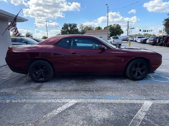 Dodge Challenger SXT RWD 2019