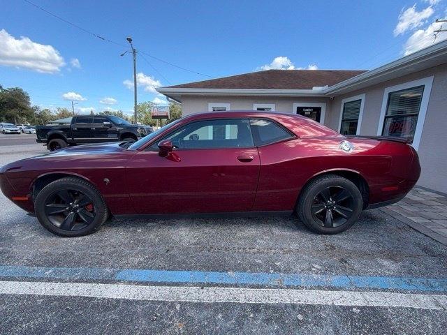 Dodge Challenger SXT RWD 2019