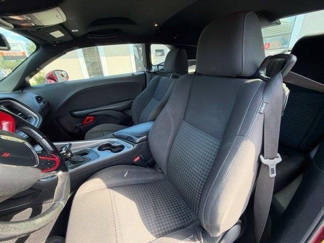 Dodge Challenger SXT RWD 2019
