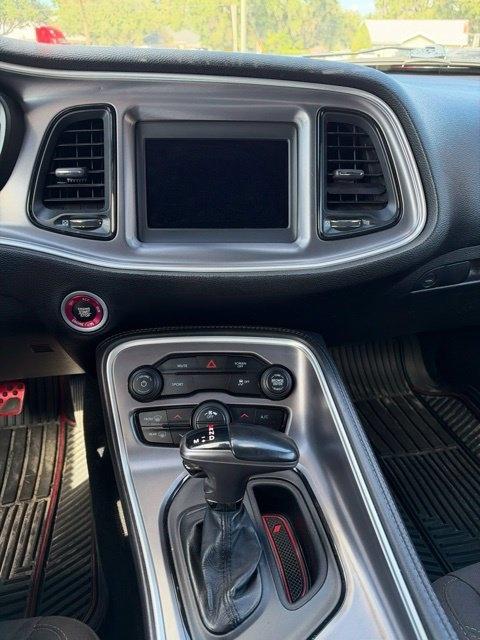 Dodge Challenger SXT RWD 2019