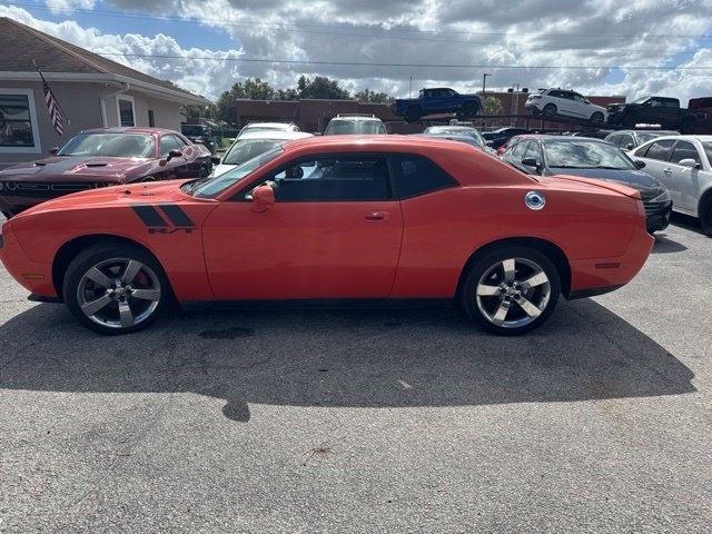 Dodge Challenger 2dr Cpe R/T 2010