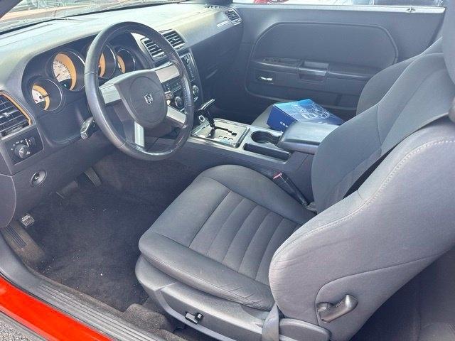 Dodge Challenger 2dr Cpe R/T 2010