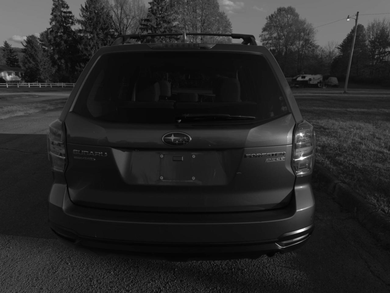 Subaru Forester 2.5i Premium PZEV CVT 2016