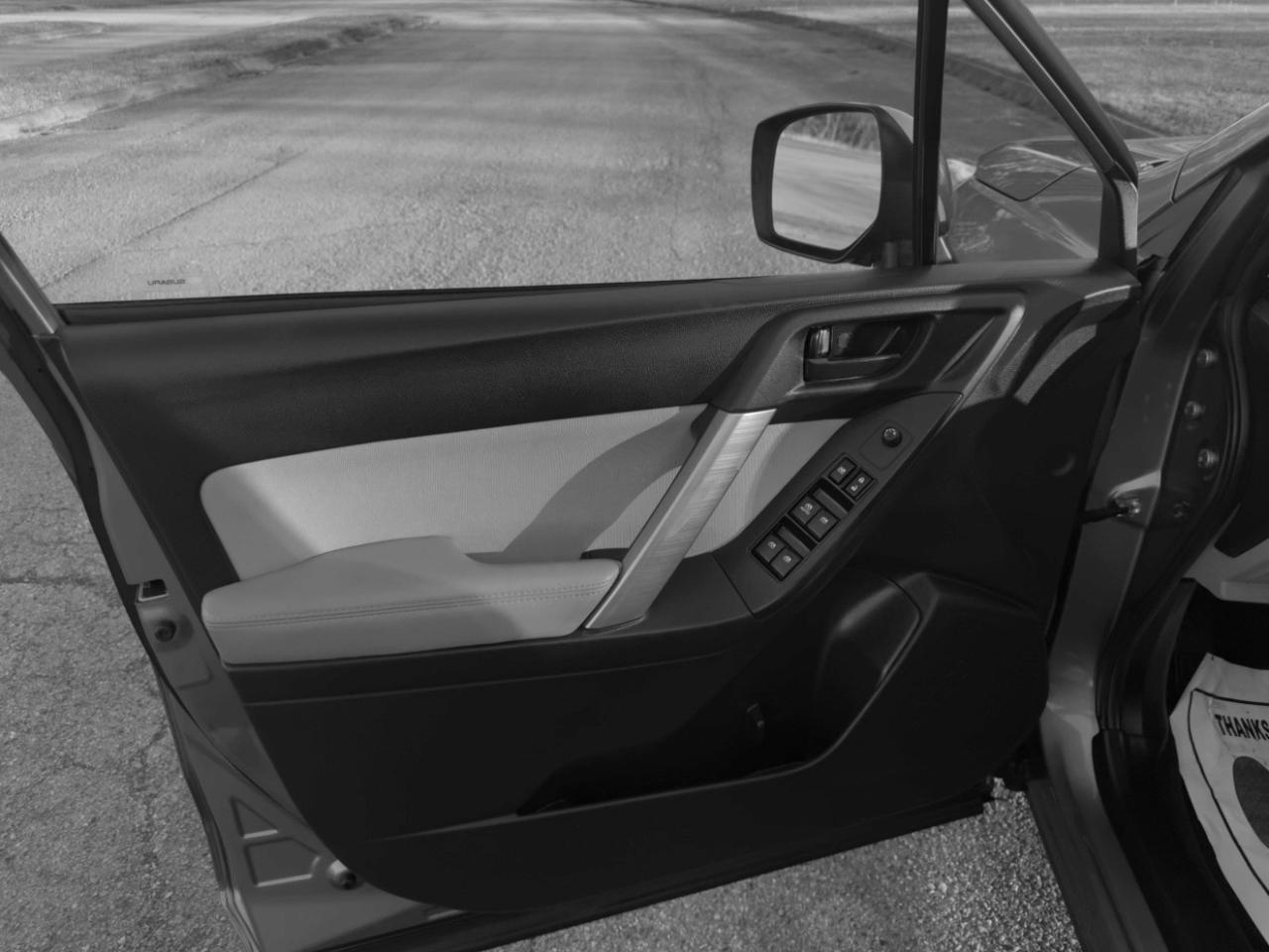 Subaru Forester 2.5i Premium PZEV CVT 2016