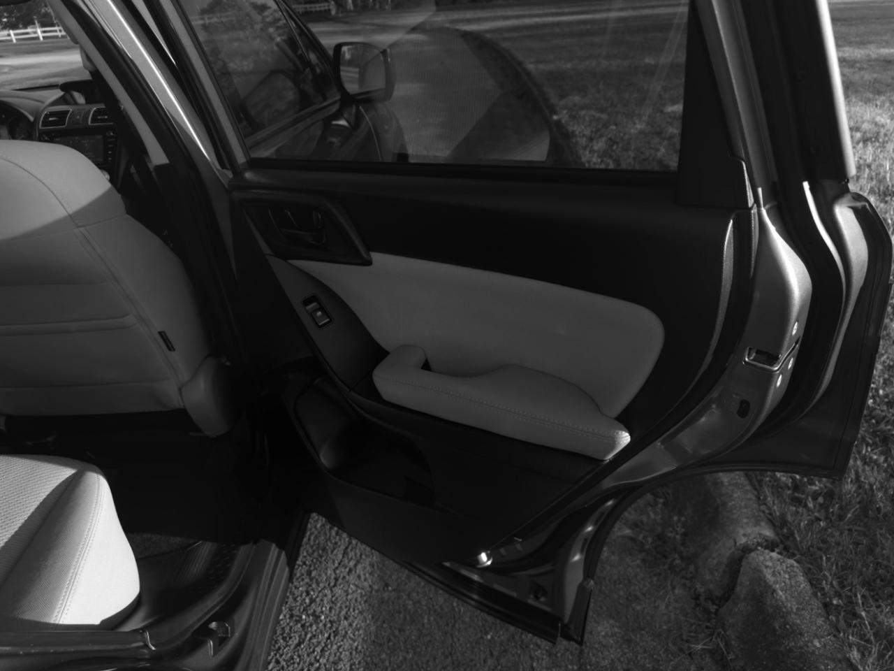 Subaru Forester 2.5i Premium PZEV CVT 2016