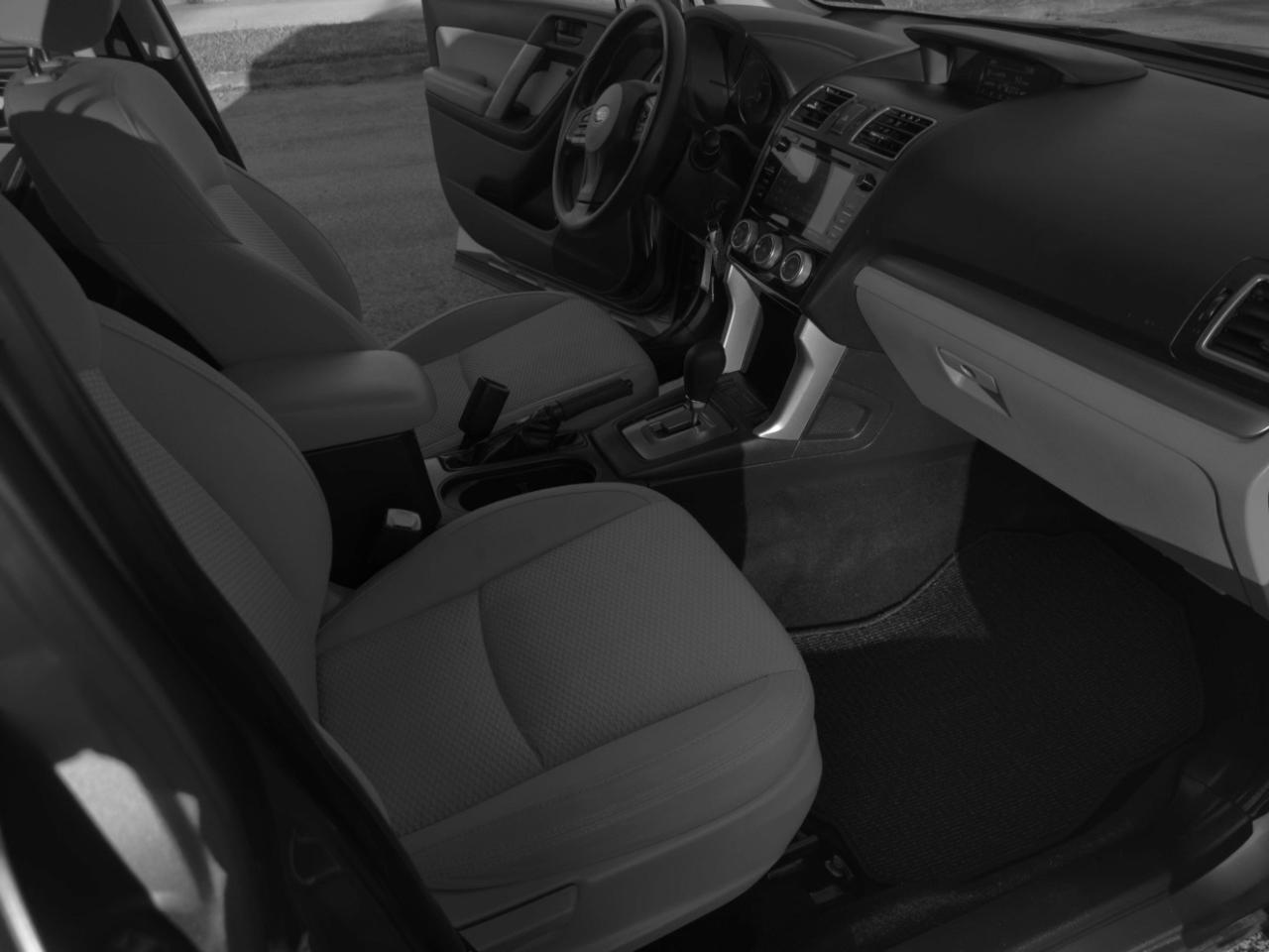 Subaru Forester 2.5i Premium PZEV CVT 2016