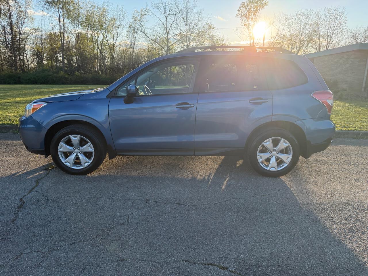 Subaru Forester 2.5i Premium PZEV CVT 2016
