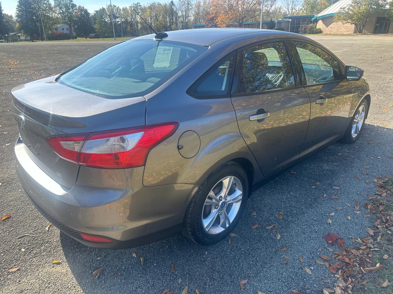 Ford Focus SE Sedan 2014