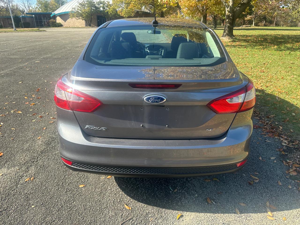 Ford Focus SE Sedan 2014