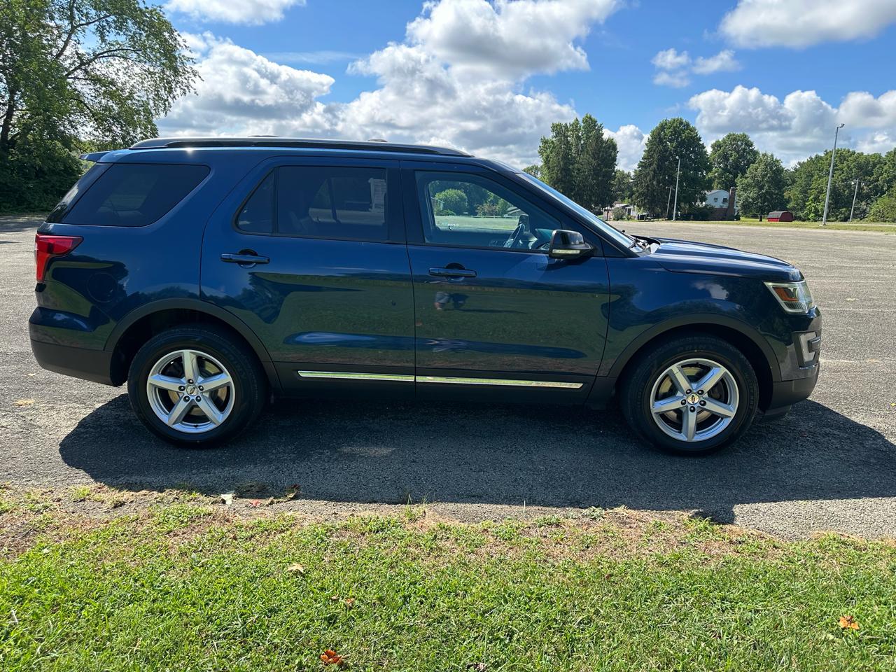 Ford Explorer XLT 4WD 2016