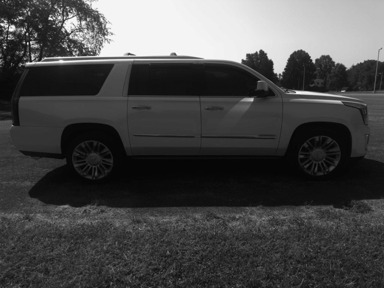 Cadillac Escalade ESV Platinum 4WD 2016