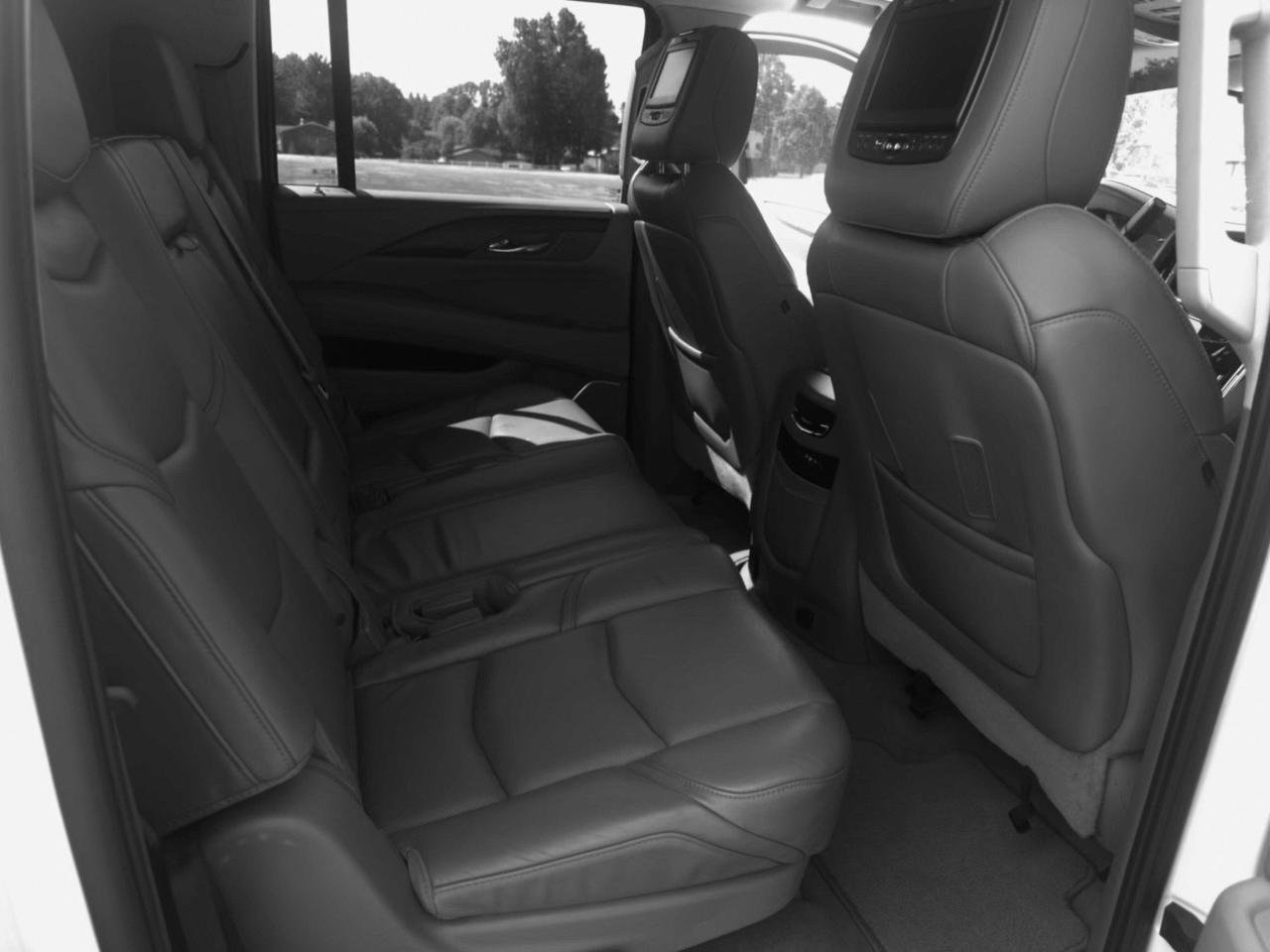 Cadillac Escalade ESV Platinum 4WD 2016