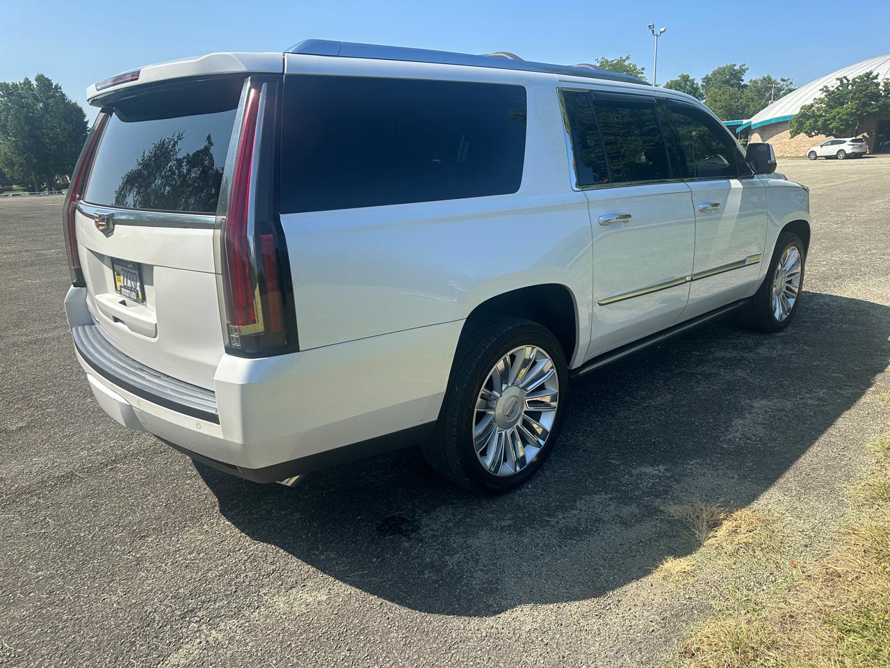 Cadillac Escalade ESV Platinum 4WD 2016
