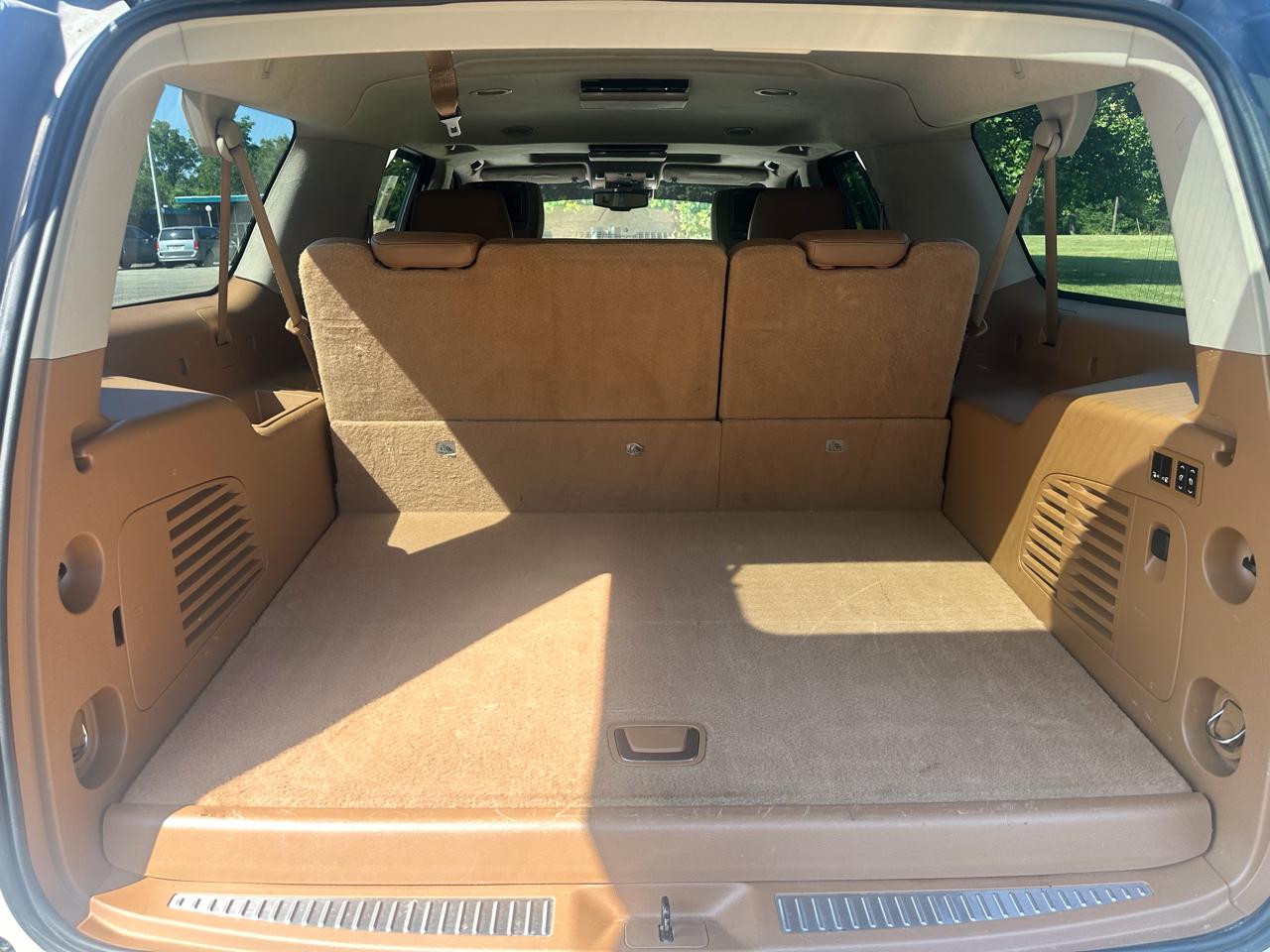 Cadillac Escalade ESV Platinum 4WD 2016