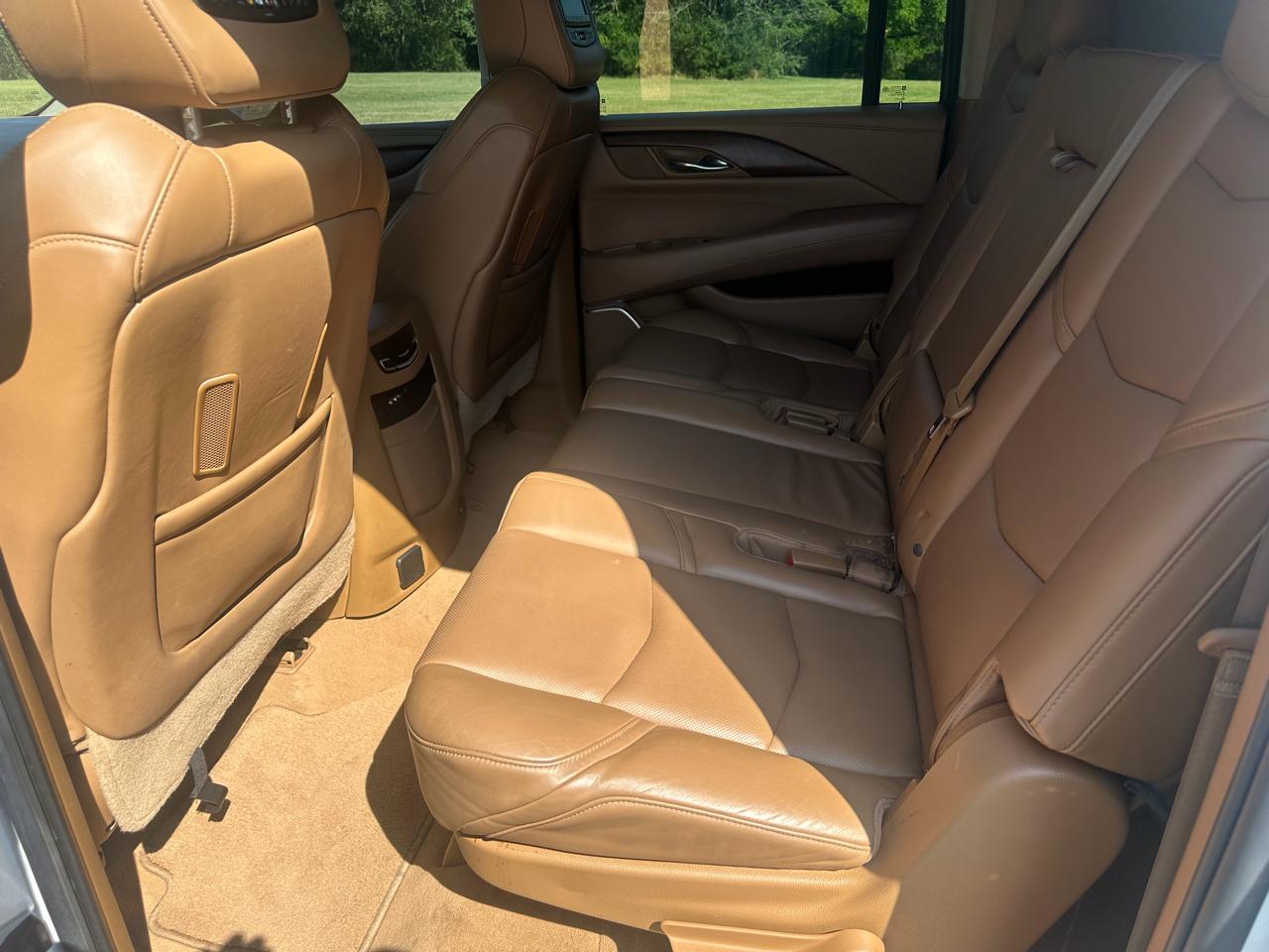 Cadillac Escalade ESV Platinum 4WD 2016