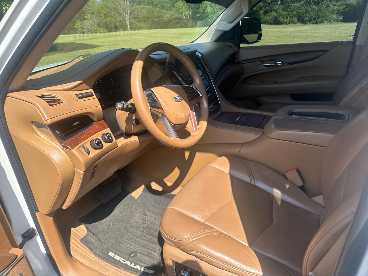 Cadillac Escalade ESV Platinum 4WD 2016