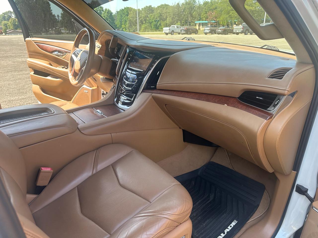 Cadillac Escalade ESV Platinum 4WD 2016