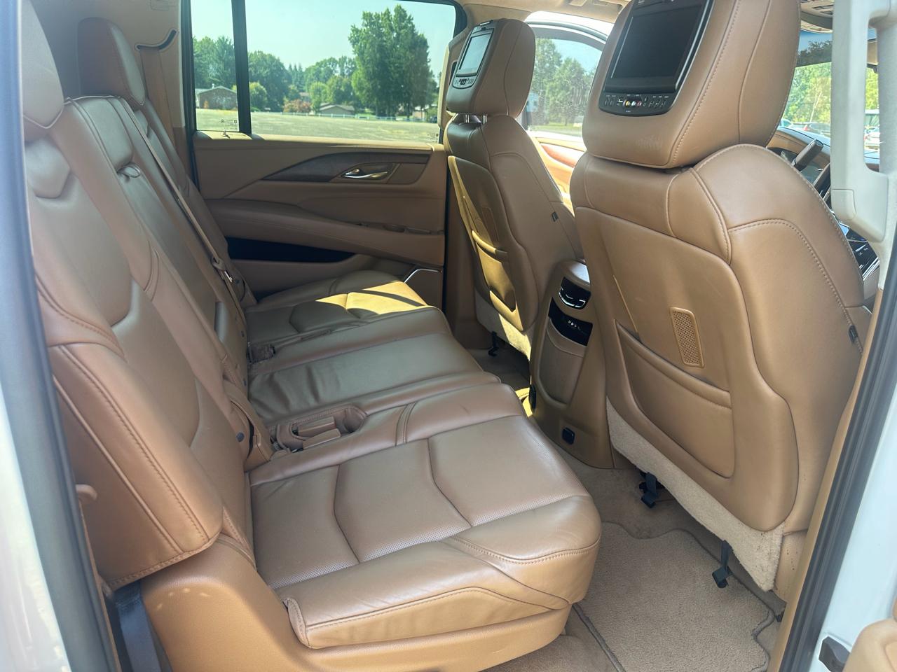 Cadillac Escalade ESV Platinum 4WD 2016
