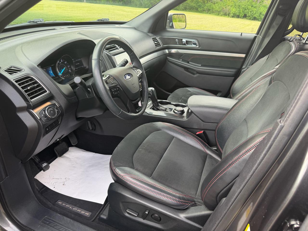 Ford Explorer 2WD 4dr V6 XLT 2019