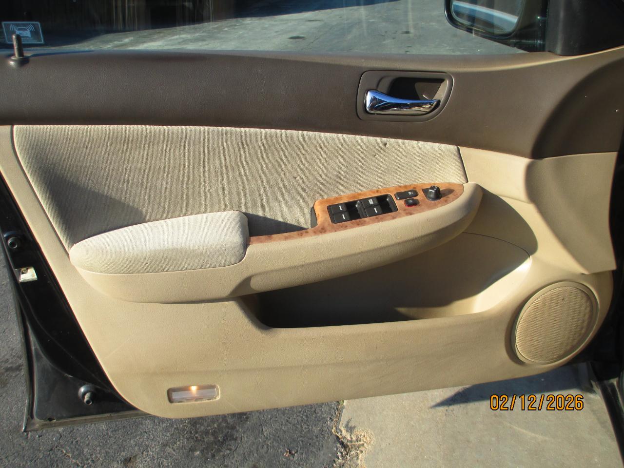 Honda Accord EX Sedan AT with Side Curtain Airbags 2004