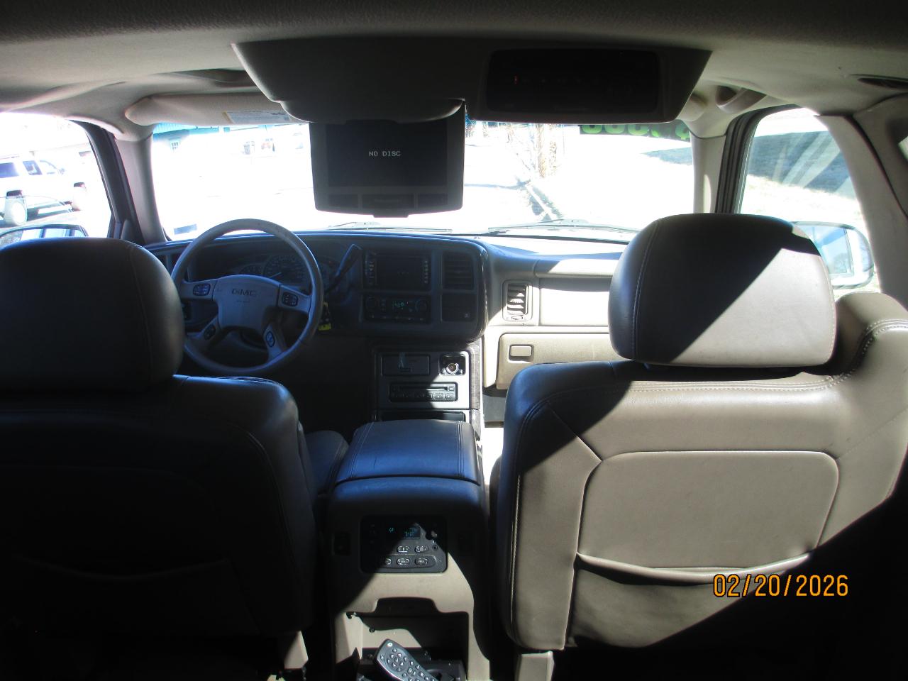 GMC Yukon Denali XL 2004