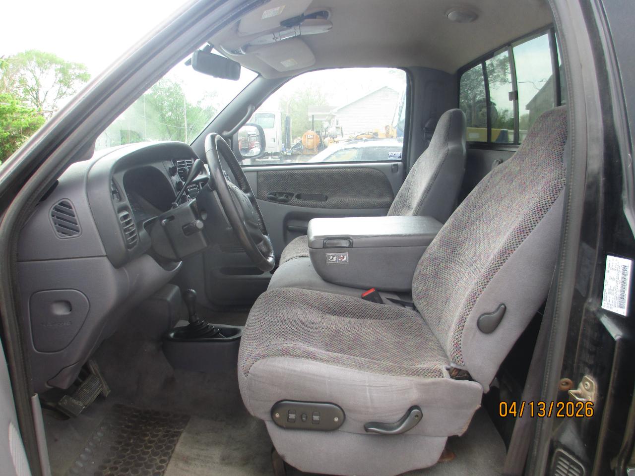 Dodge Ram 1500 Reg. Cab Short Bed 4WD 2001