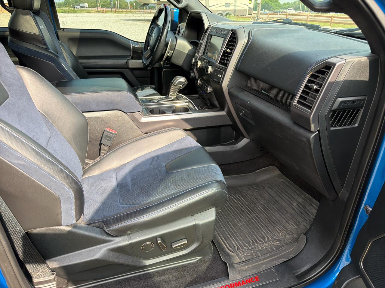 Ford F-150 4WD SuperCrew 145" SVT Raptor 2019