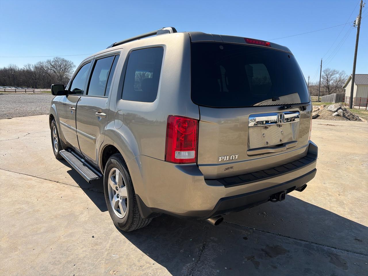 Honda Pilot EX-L 2WD 5-Spd AT with DVD 2010