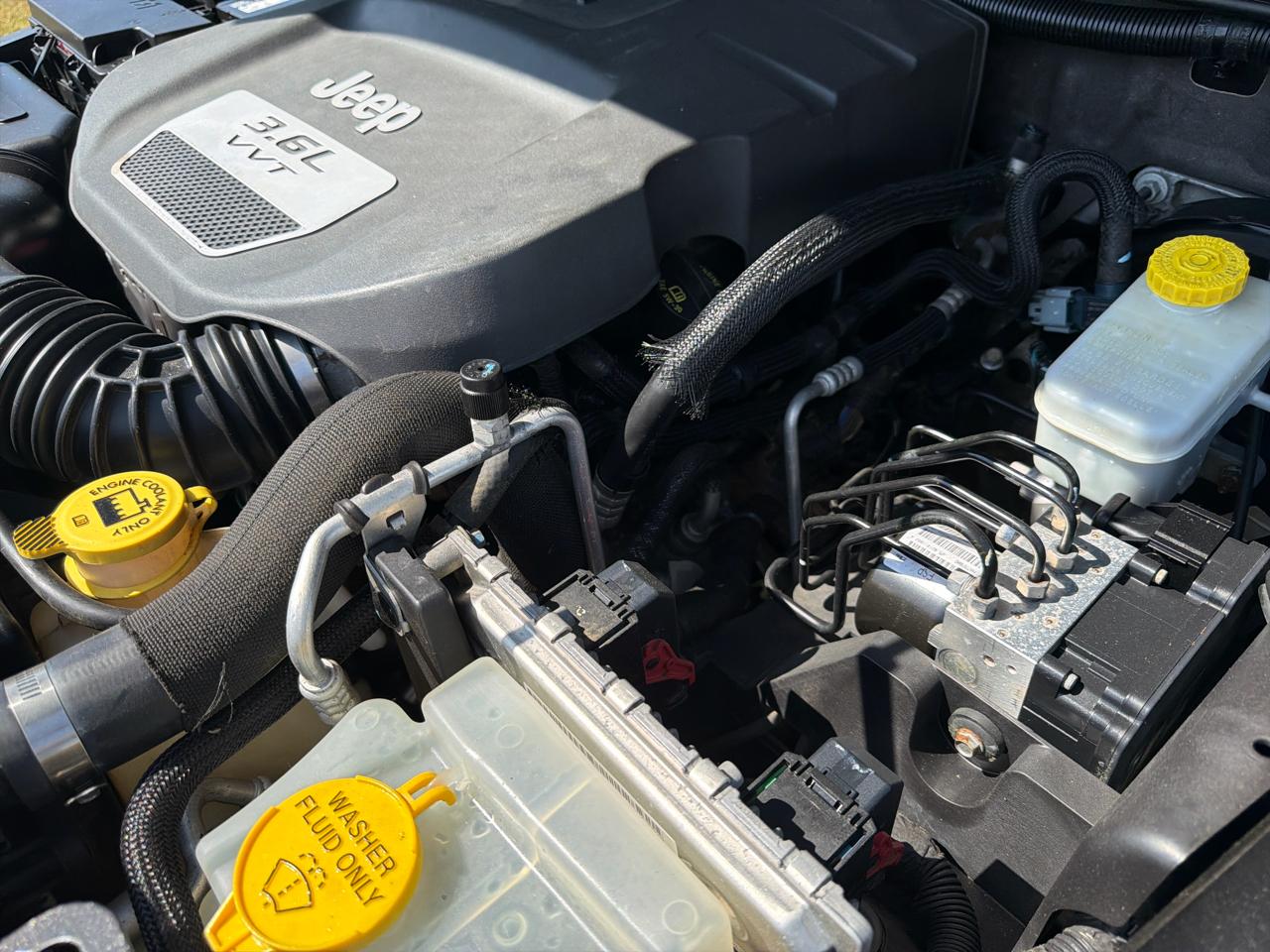 Jeep Wrangler Unlimited Sahara 4WD 2012
