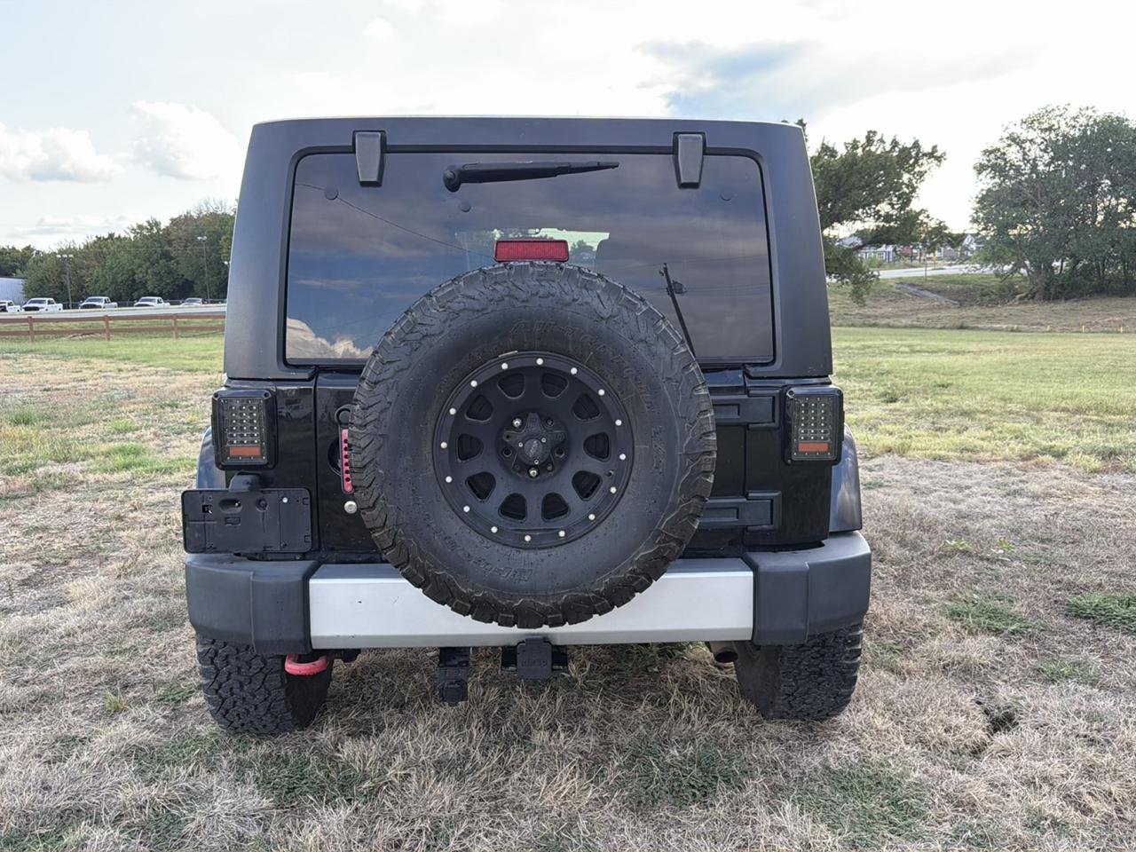 Jeep Wrangler Unlimited Sahara 4WD 2012