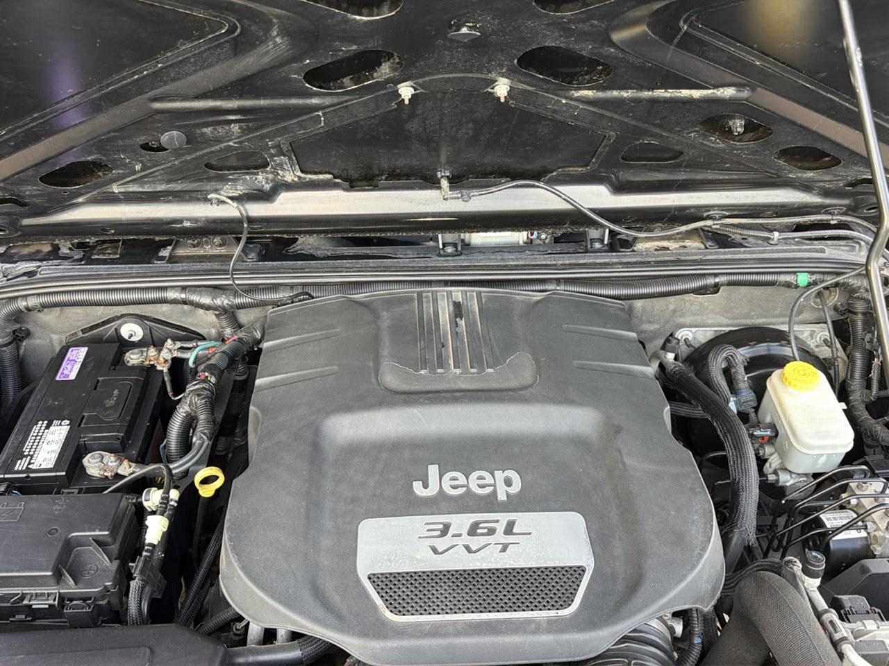 Jeep Wrangler Unlimited Sahara 4WD 2012