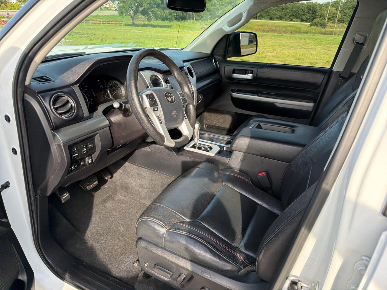 Toyota Tundra SR5 5.7L V8 CrewMax 4WD 2019