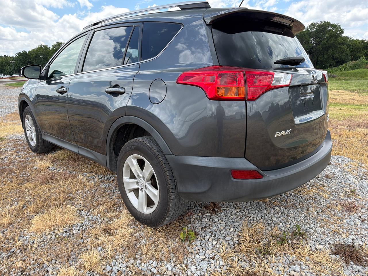 2013 Toyota RAV4 XLE - Photo 7