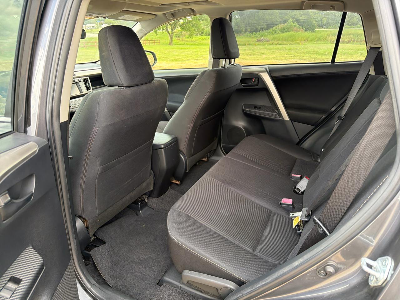 2013 Toyota RAV4 XLE - Photo 9