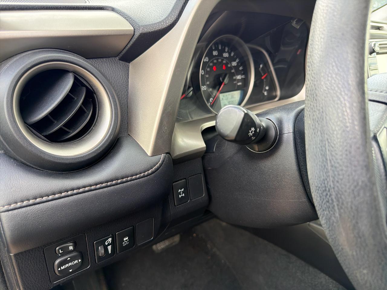 2013 Toyota RAV4 XLE - Photo 15