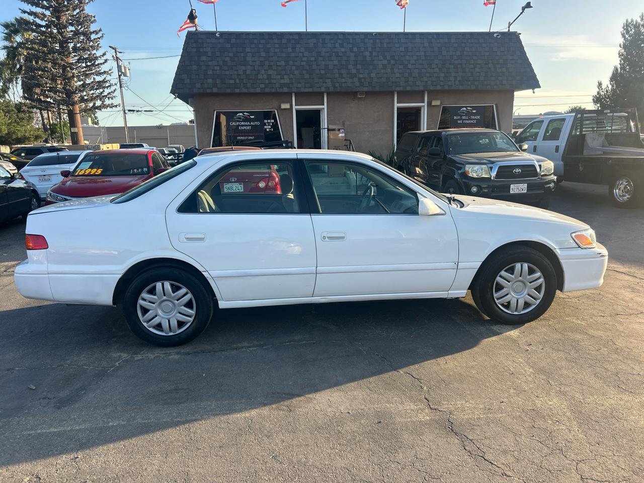 Toyota Camry 4dr Sdn XLE V6 Auto 2000