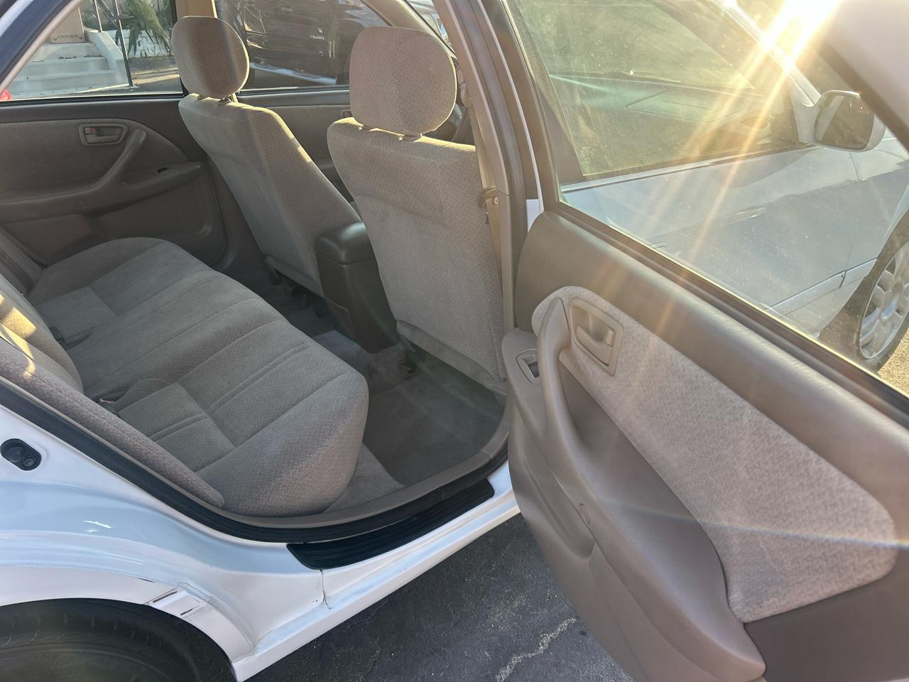 Toyota Camry 4dr Sdn XLE V6 Auto 2000