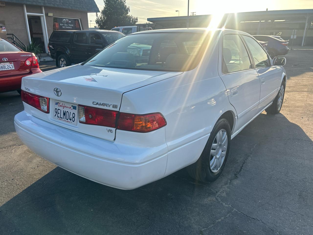 Toyota Camry 4dr Sdn XLE V6 Auto 2000