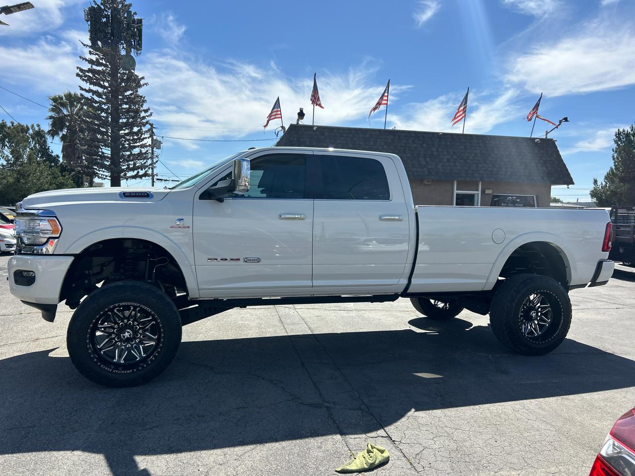 RAM 2500 Longhorn 4x4 Crew Cab 8' Box 2022