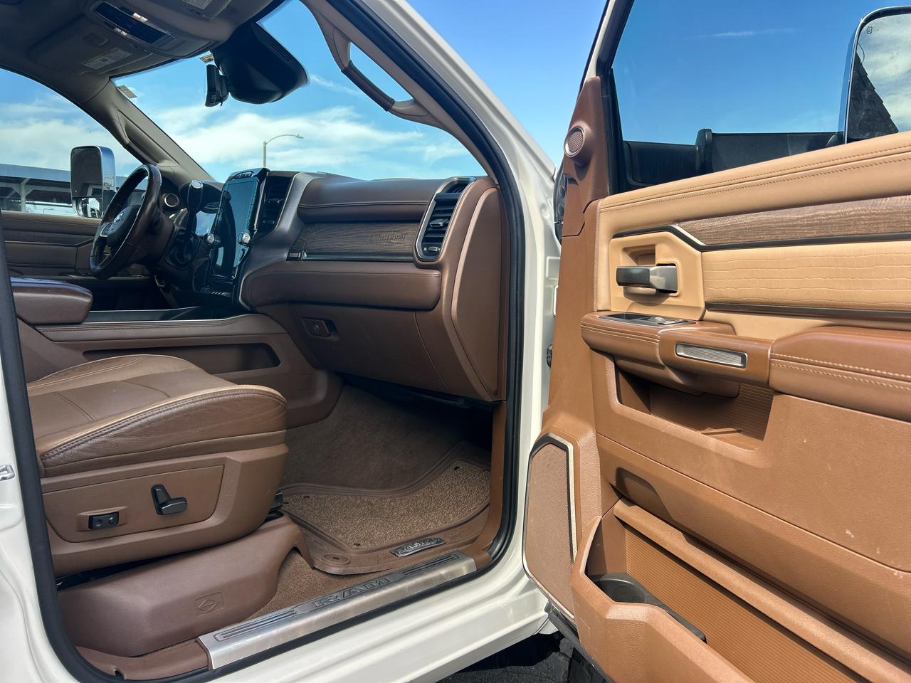 RAM 2500 Longhorn 4x4 Crew Cab 8' Box 2022